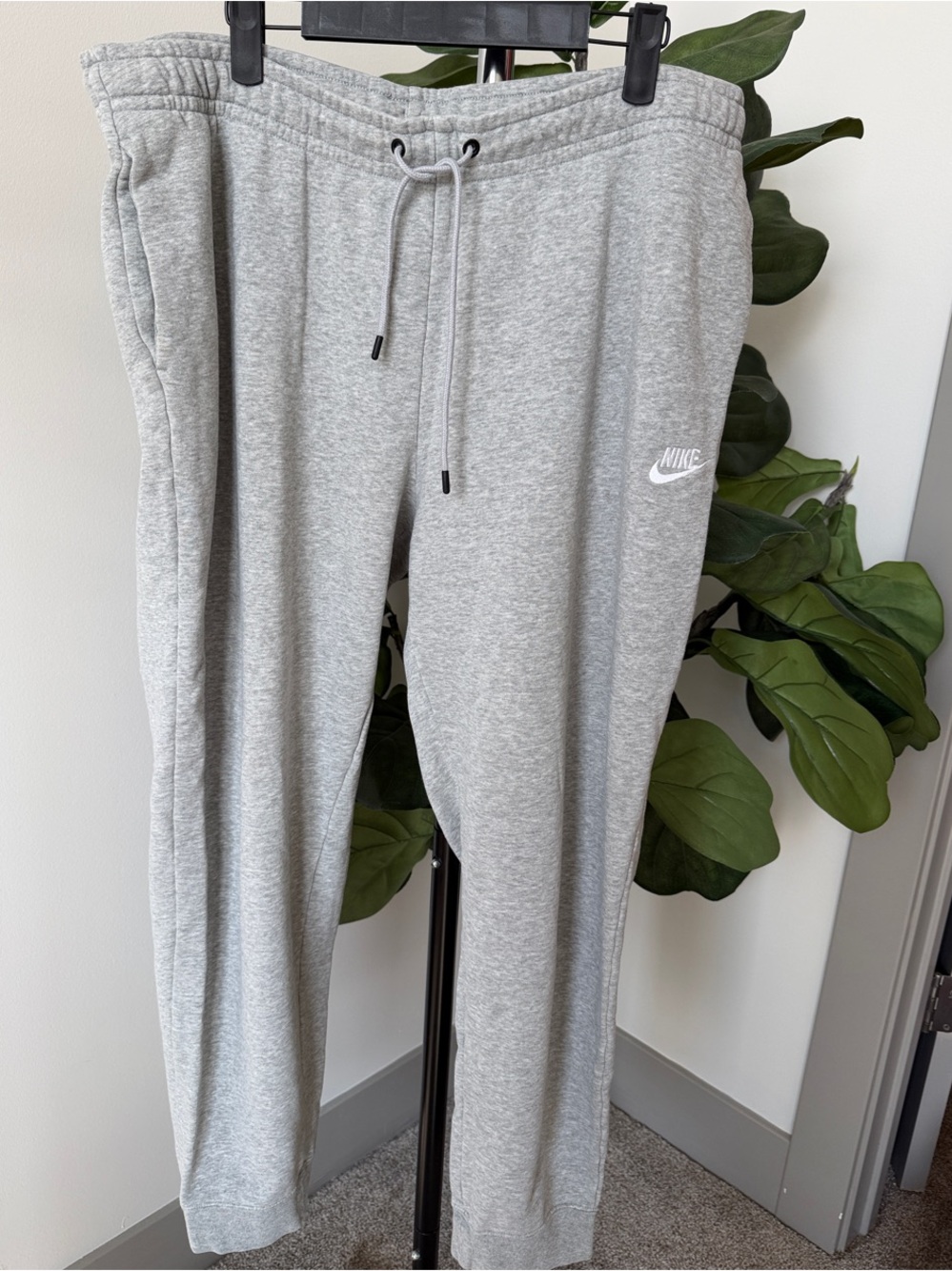 Nike Light Grey Women’s Fleece Joggers with Logo